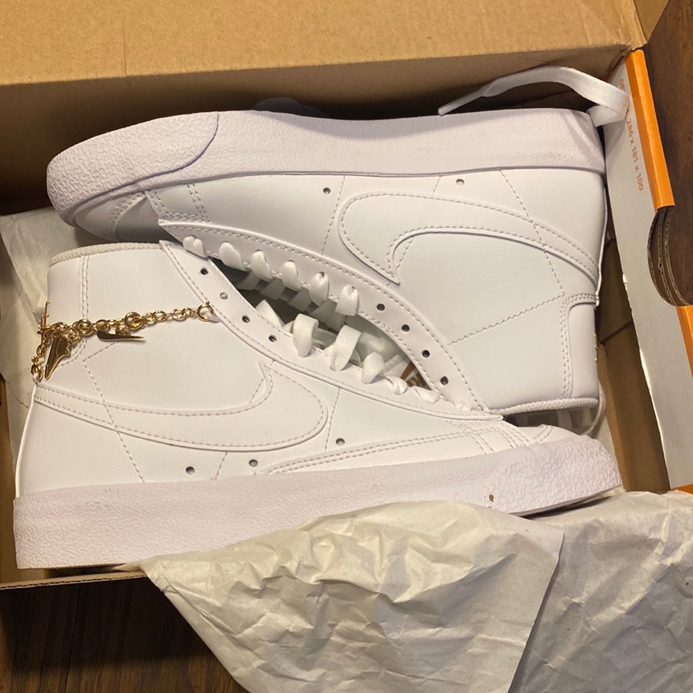 Women’s nike blazer mid 77 Lx